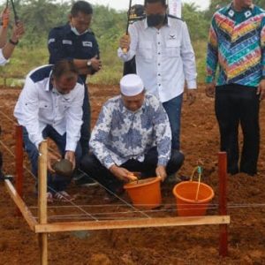 Bupati Hamsuardi Lakukan Peletakan Batu Pertama Pembangunan Perumahan Griya Elang Semesta 6