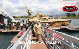 Menhan Prabowo Kunjungi KRI Golok Dan Tank Boat