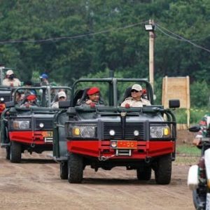 Menhan Prabowo Meninjau Latihan Pembulatan Komcad di Pusdiklatpassus Batujajar