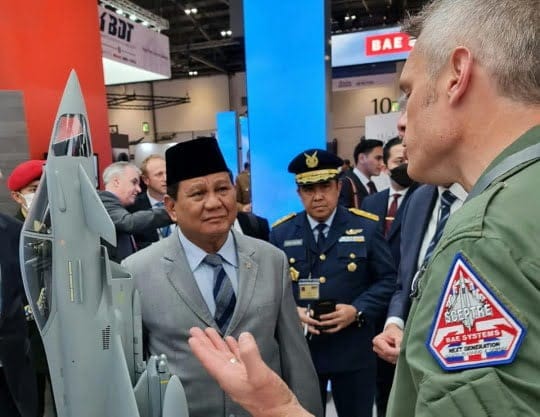 Menhan RI Prabowo Subianto Menghadiri Penandatanganan Kontrak Kapal Frigat TNI AL Type 31 antara PT PAL dan Babcock Internasional pada pameran DSEI di Inggris