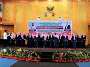 Wabup Risnawanto kukuhkan dan lantik 43 Pengurus GOW Pasbar 2021-2025