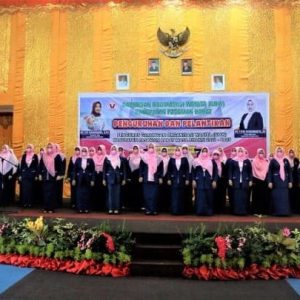 Wabup Risnawanto kukuhkan dan lantik 43 Pengurus GOW Pasbar 2021-2025