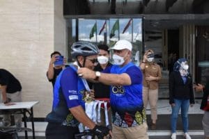 Bupati Shabela Sambut Finish Peserta Tour De Gayo 2021