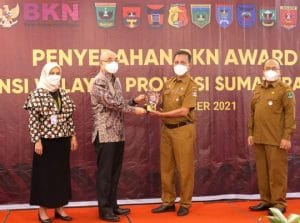 Padang Dapat Dua Penghargaan BKN Award 2021