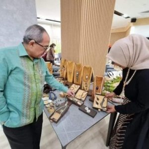 Perhiasan Kerajinan Karya Anak Bangsa Mulai Menggebrak Pasar Singapura