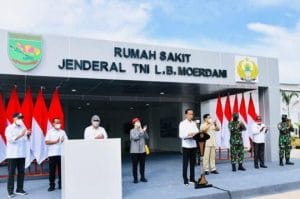 Presiden Jokowi Didampingi Menhan Prabowo Resmikan Rumah Sakit Modular Jenderal TNI L.B. Moerdani di Merauke