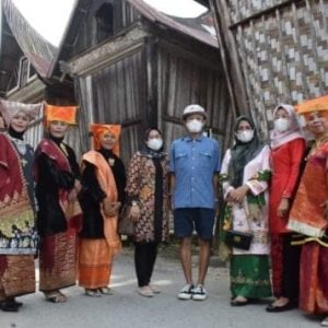 Sutradara Riri Riza Produksi Film Di Obyek Wisata Saribu Rumah Gadang