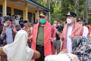 Warga Simamonen Kaget Dikunjungi Gubernur Sumbar