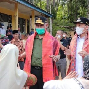 Warga Simamonen Kaget Dikunjungi Gubernur Sumbar