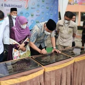 Minang Diaspora Network Global (MDNG) Memberi Bantuan Kepada Pedagang korban kebakaran Pasar Bawah Bukittinggi