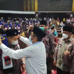 Dilepas Wali Kota Hendri Septa, Kontingen Kota Padang Bertekad Rebut Juara Umum MTQ XXXIX di Padang Panjang