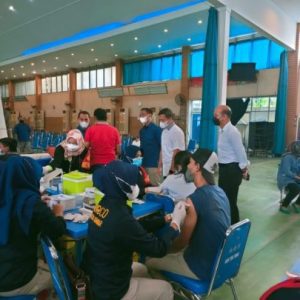 Jajaran Ditreskrimum, Ditreskrimsus, Ditresnarkoba, Polda Sumbar Gelar Vaksinasi