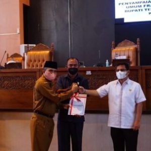 Melalui Sekda, Bupati Tanggapi Pandangan Umum Fraksi DPRD Terkait Enam Ranperda Yang Diusulkan Pemkab Dharmasraya