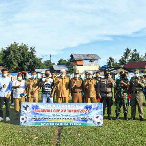 Bupati Hamsuardi Resmi Buka Turnamen Rajawali CUP XV Nagari Ujung Gading 2021