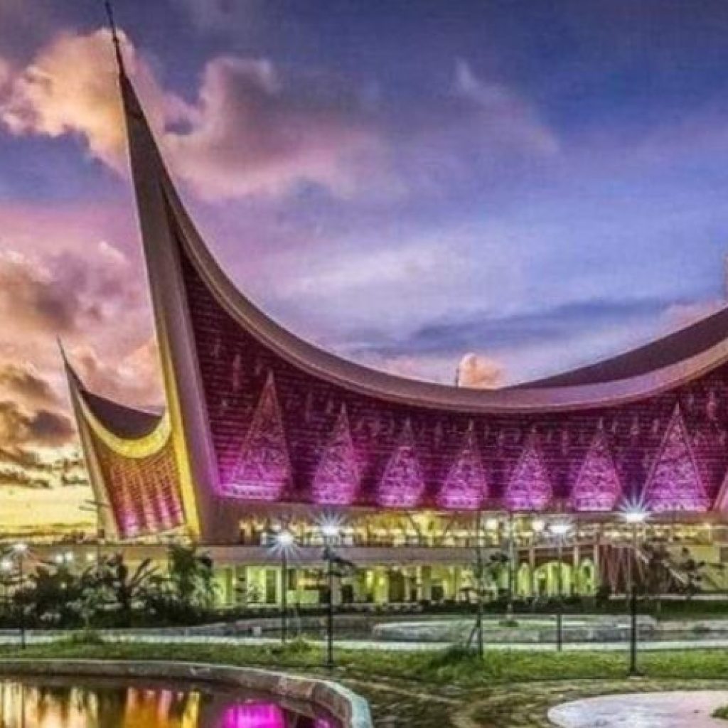 Masjid Raya Sumatera Barat Dianugerahi Desain Arsitektur Terbaik di Dunia