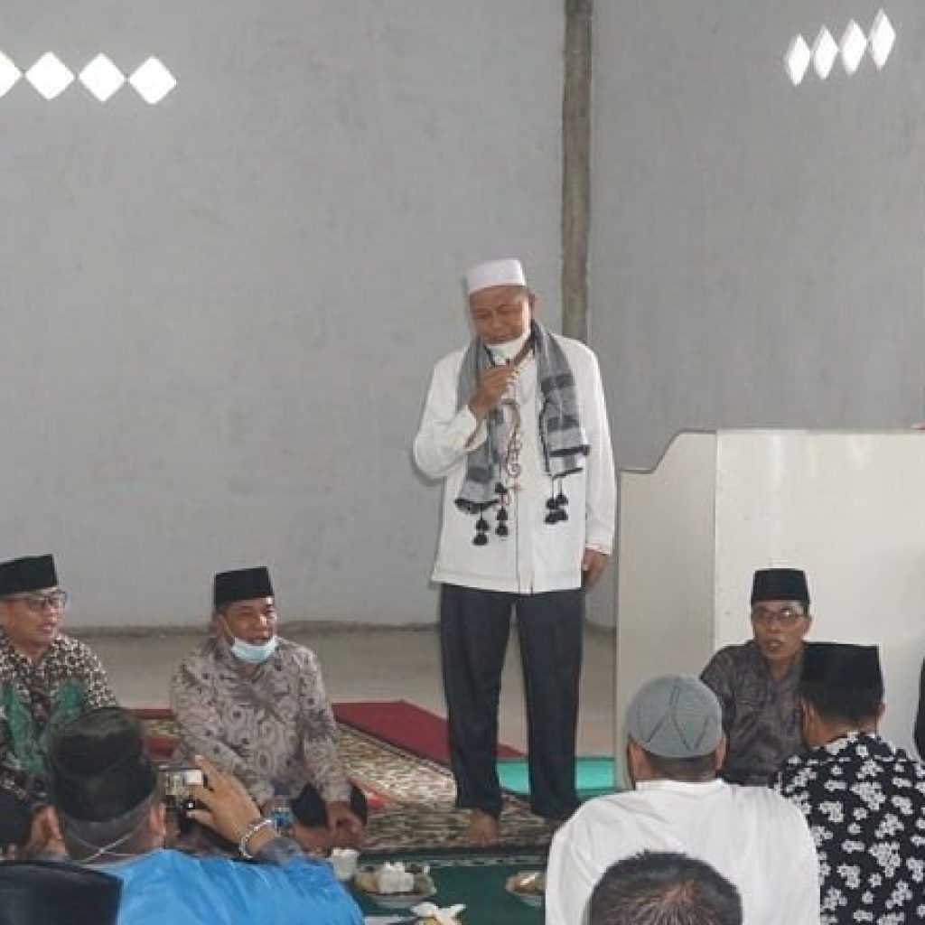 Jumat Berkah di Masjid Nurul Iman Lubuk Talang Kinali, Bupati Minta Tetap Jaga Silaturrahmi