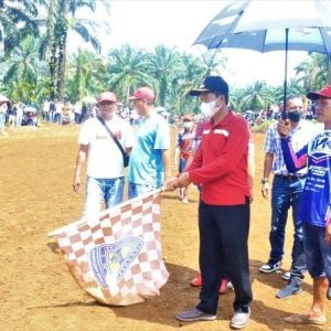 Latihan Bersama Motocross HIC dan Grasstrack Padang Tujuh Resmi Dibuka, Risnawanto : Salurkan Bakat di Arena yang Disediakan