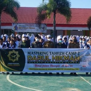 Lepas MTC II dan Mukhayyam Al-Qur’an SMP IT Darul Hikmah, Wabup Risnawanto Sampaikan Beberapa Pesan