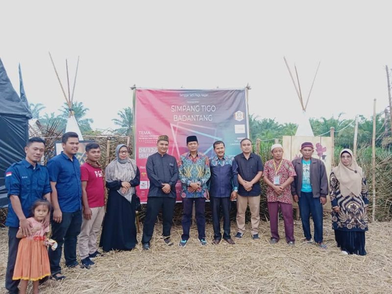 Sanggar Seni Paga Nagari menggelar Festival Simpang Tigo Badantang, Pasaman Barat
