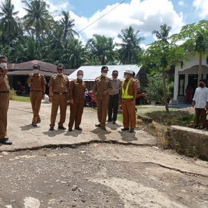 Sidak Pembangunan Jalan Simpang Panco Kinali, Wabup Risnawanto Warning Kontraktor