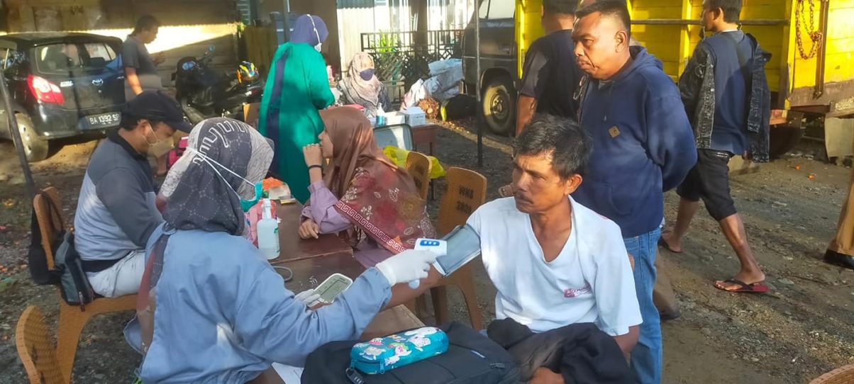 Untuk Capai Target Vaksinasi 100 Persen, Forkopimca Talamau Lakukan Subuh Vaksin