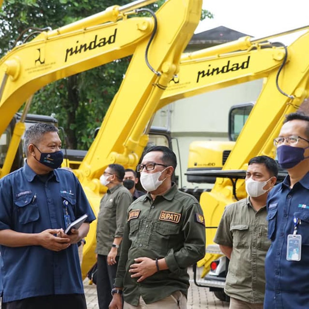Bangga Buatan Indonesia, Bupati Tanah Datar Kunjungi PT. Pindad Persero di Bandung