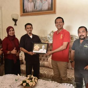 Genius Umar dinobatkan Sebagai Tokoh Amazing Sumatera Barat Tahun 2021