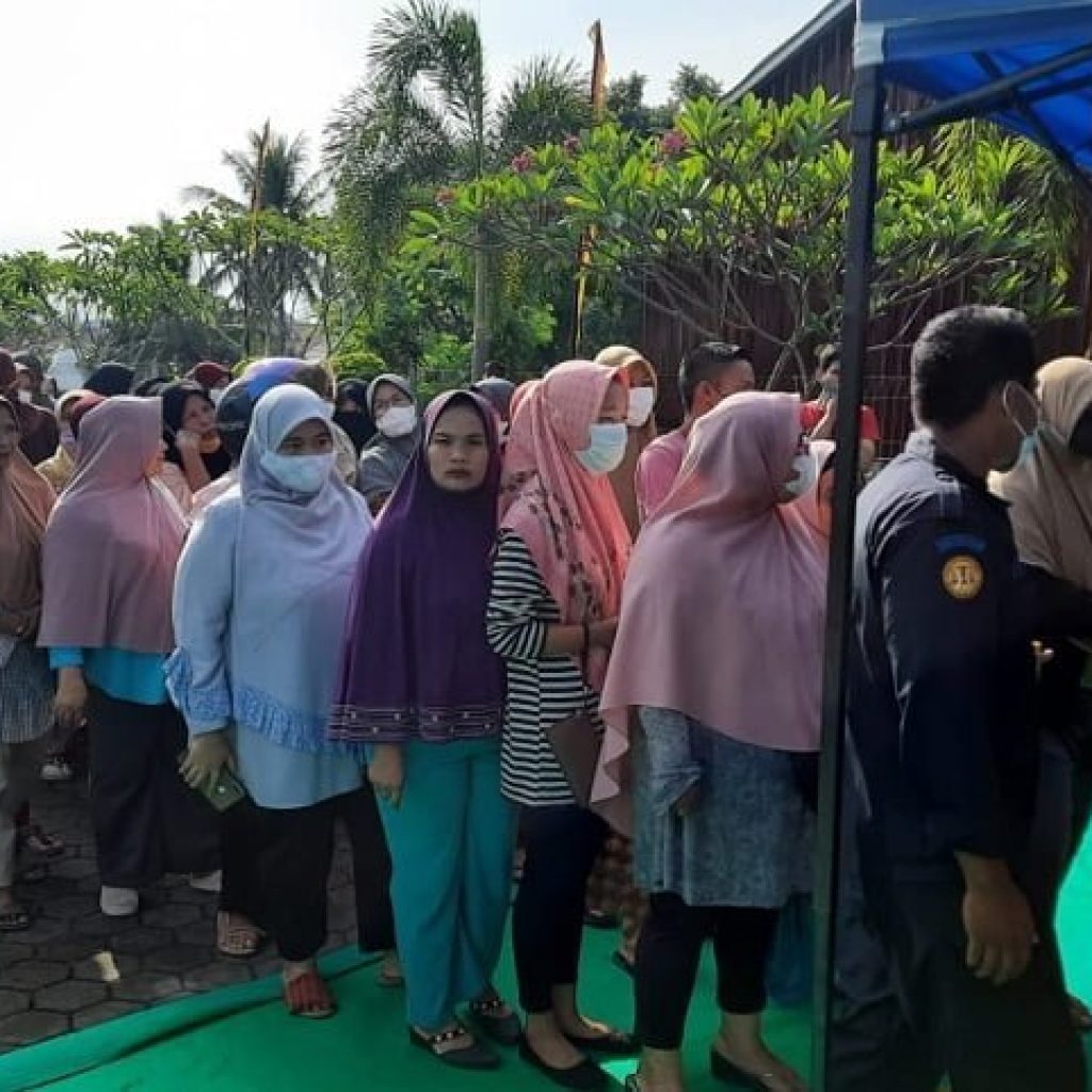 Pasar Murah di Kuranji Diserbu Pembeli