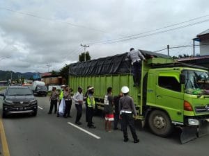 Satlantas Painan Melakukan Operasi Over Dimension dan Over loading