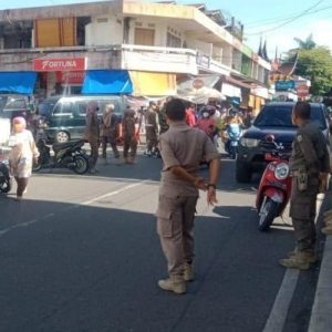 Cegah Penyebaran Omicron di Padang Panjang, Tim Yustisi Razia Warga Tak Bermasker