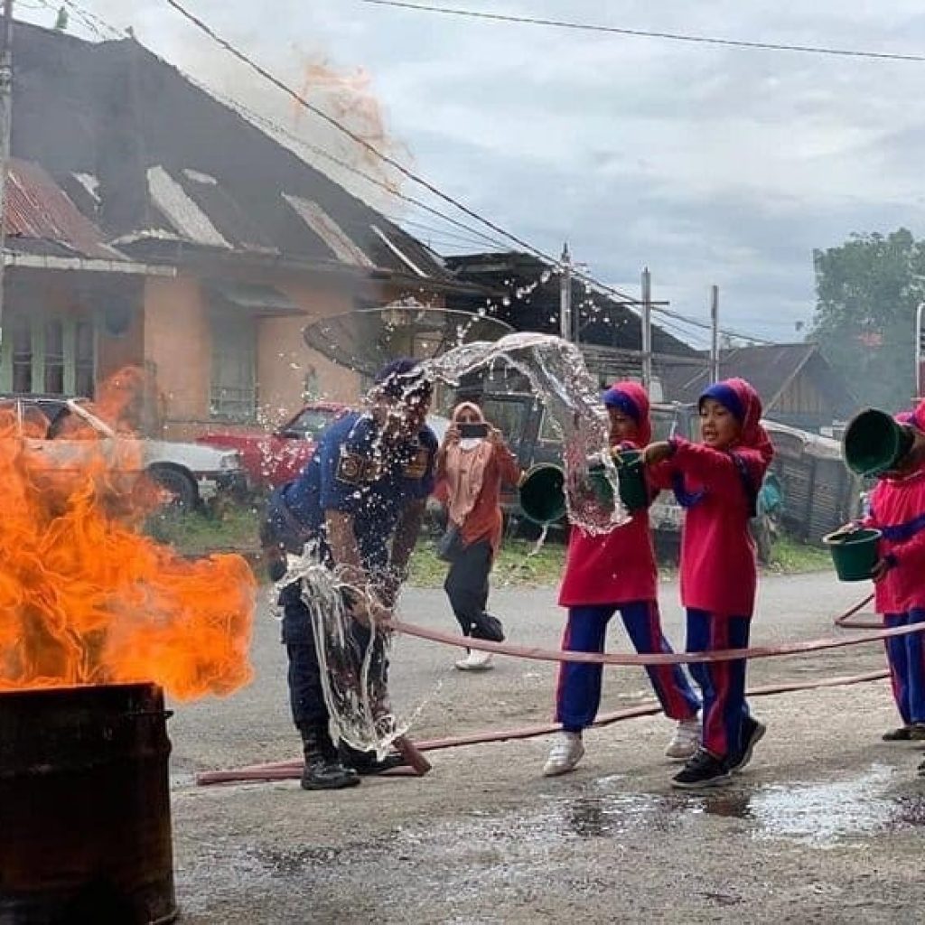 Damkar Sosialisasikan Bahaya Kebakaran kepada Anak Usia Dini