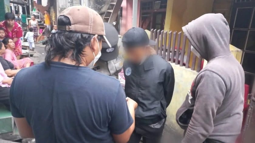 Grebek Kampung Boncos, Polsek Palmerah Kembali Amankan Pengguna Dan Narkoba Jenis Sabu Grebek Kampung Boncos, Polsek Palmerah Kembali Amankan Pengguna Dan Narkoba Jenis Sabu