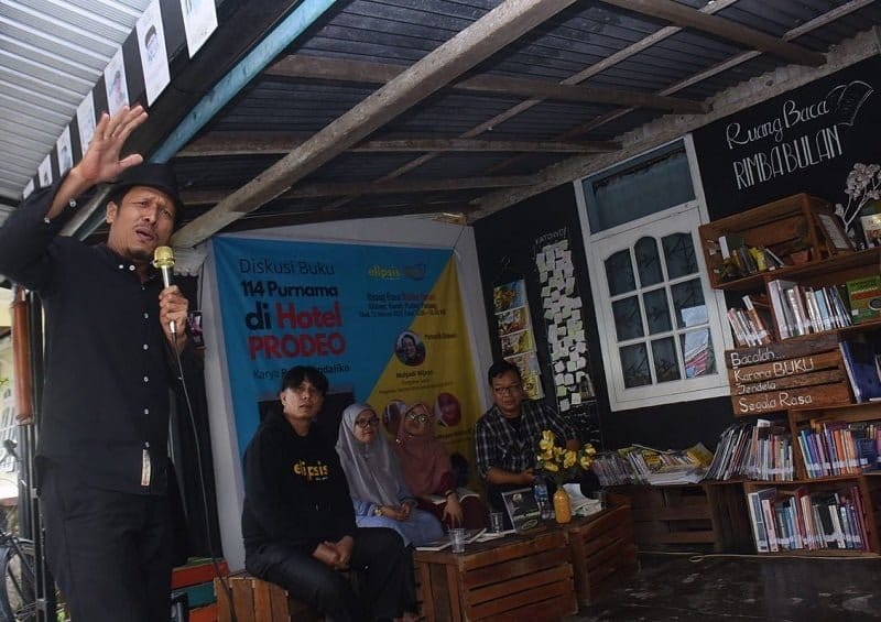 Mengulas 114 Purnama di Hotel Prodeo di Rimba Bulan 2