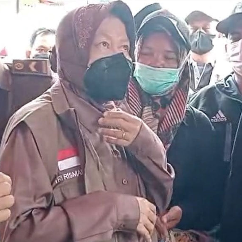 Menteri Sosial Kunjungi Pasbar, Risma Janji Bangun Lumbung Sosial bagi Korban Gempa Pasaman Barat