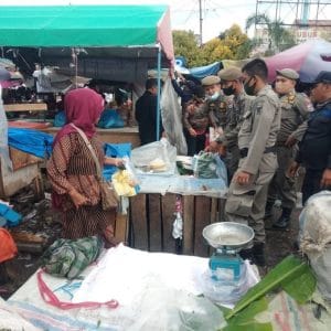 PKL Pasar Lubuk Buaya Ditertibkan Satpol PP Kota Padang