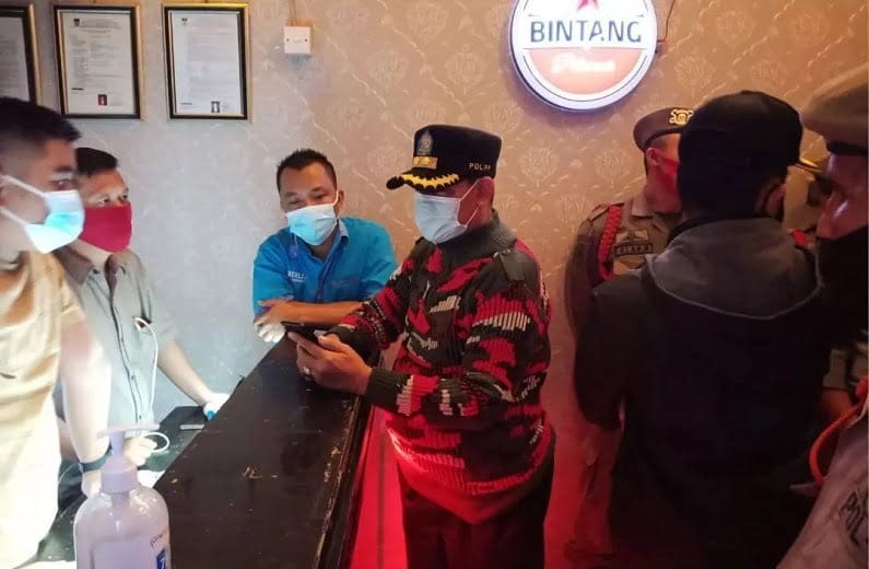 Pemilik Usaha Cafe dan Resto di Kota Padang di Panggil Satpol PP Karena Langgar Prokes