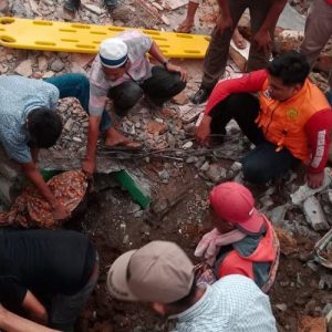 Update Penanganan Bencana Gempa Pasbar : Lima Meninggal, 12 Ribu Jiwa Masih Mengungsi