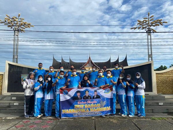 BNNK Pasaman Barat Gelar Olahraga Jalan Santai dan Sosialisasi Terhindar dari Bahaya Narkoba - salingka media