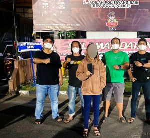Berawal dari Aplikasi Michat, Wanita Muda diciduk Tim Klewang Polresta Padang Karena Mencuri Handphone di Sebuah Kamar Hotel