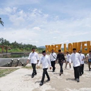 Bupati Eka Putra Tinjau Potensi di Nagari Parambahan