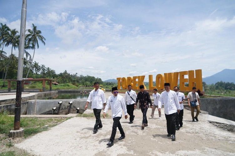 Bupati Eka Putra Tinjau Potensi di Nagari Parambahan