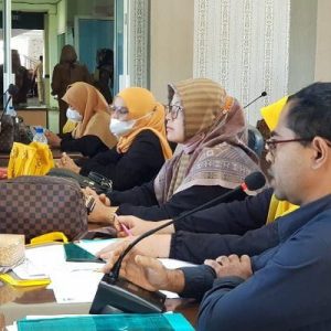 Gabungan Komisi DPRD Pasbar Adakan Rapat Terkait Masalah PHK Guru SD dan SMP Bakrie Utama