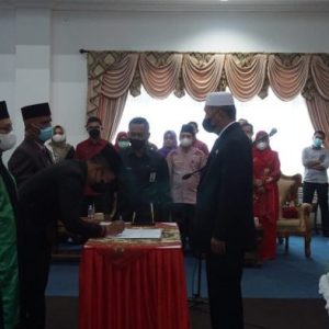Bupati Hamsuardi Lantik Puluhan Pejabat Eselon II dan III Di Lingkungan Pemkab Pasbar