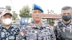 Komandan Pangkalan Utama TNI AL II Kunjungi Korban Gempa Pasaman Barat