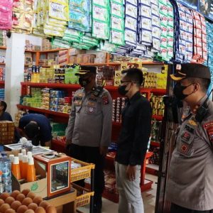 Pantau Ketersedian Minyak Goreng, Kapolres Pasaman Barat Sidak Beberapa Toko
