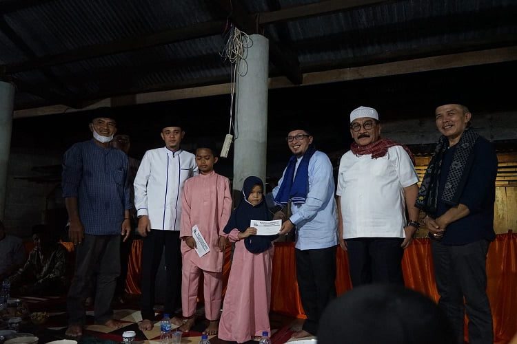 Hadiri Pemberian Santunan di Taluak, Bupati Tanah Datar Sampaikan Apresiasi dan Terima Kasih