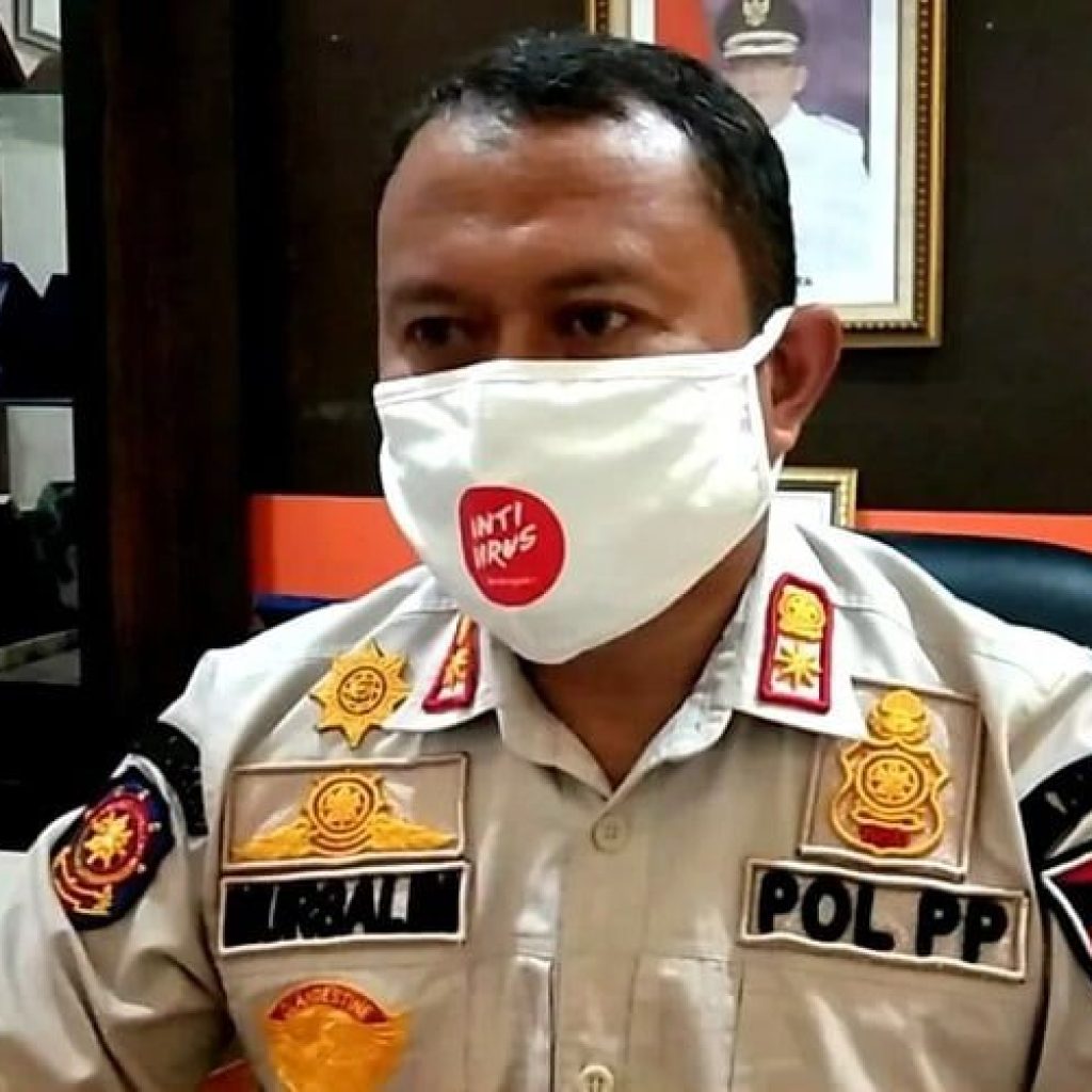 Maraknya PKL Penjual Petasan dan Kembang Api di Bulan Ramadan Kasat Pol PP Padang Himbau Peran Orang Tua agar Intens mengawasi anaknya