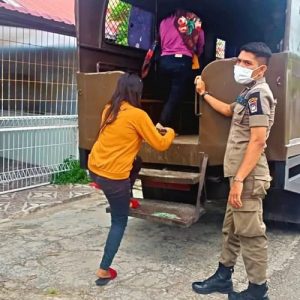 Pasangan Bukan Suami Istri di Kota Padang yang Diduga Mesum Diamankan Warga
