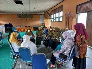 Persiapan Lomba Gerakan PKK Tingkat Provinsi, TP-PKK Pasbar Lakukan Pembinaan di Nagari Kinali