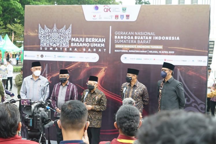 Wapres Ma’aruf Amin Buka GNBBI, KWT Tomat Salimpaung Dapat Kucuran Dana Dan Bantuan Mesin Produksi Saos Tomat - salingka media